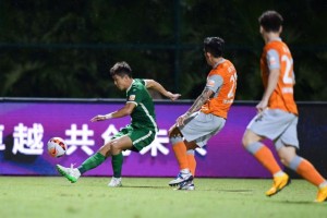 多多28官网-【中超】高迪梅开二度郜林进球被吹 深圳0比2浙江